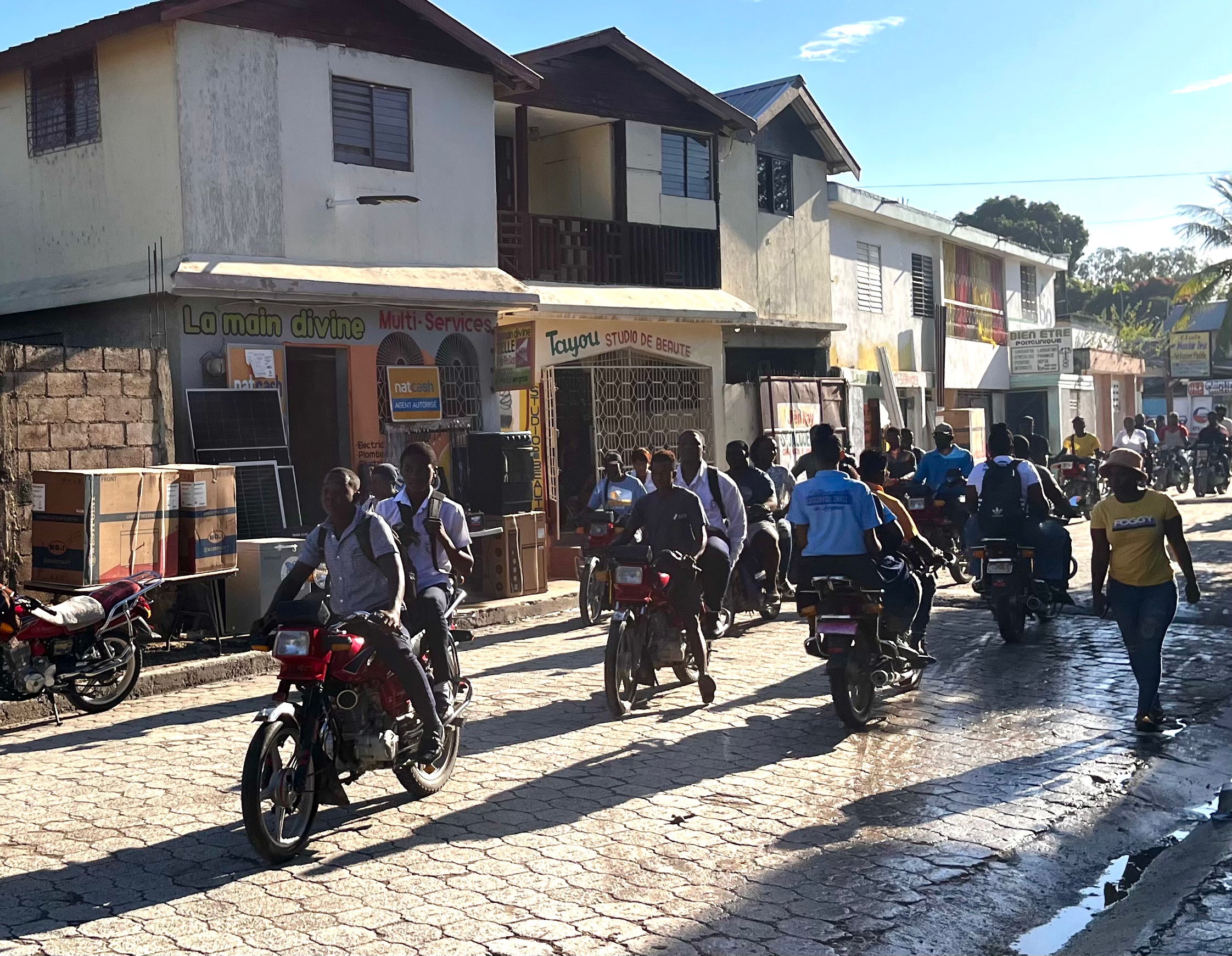 Some turn to small savings groups for business credit as alternative to Haiti&rsquo;s banks